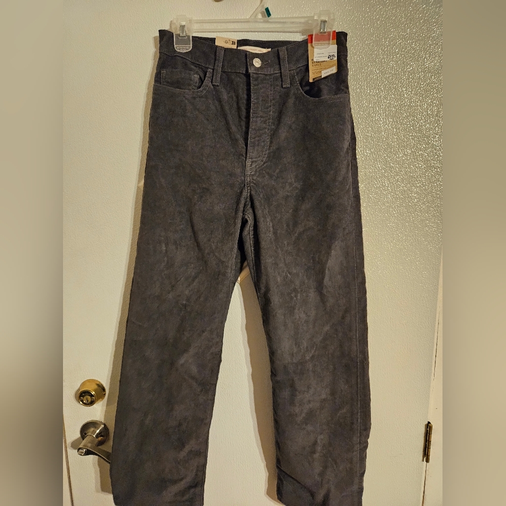 Nwt Levis  Super High Rise Rib Cage straight ankle
